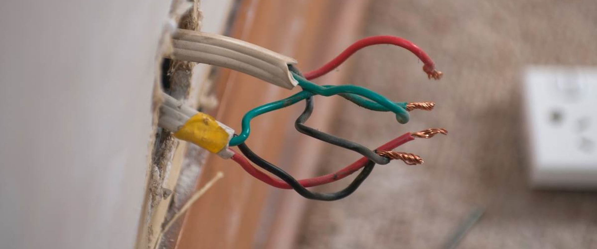 How to Tell if Electrical Connections Need to be Inspected or Tightened